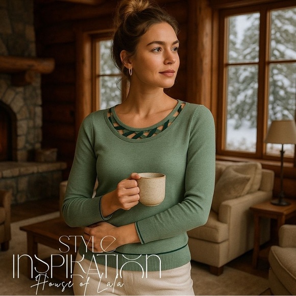 Wool Blend Soft Green Long Sleeve Knit Sweater with Neck Detail. Small. - Picture 3 of 11